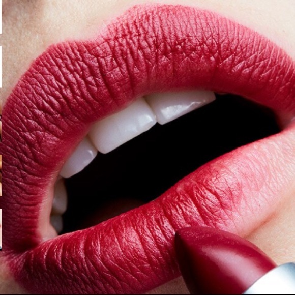 NWT MAC MATTE LIPSTICK Lipstick-630 D For Danger - Picture 6 of 8